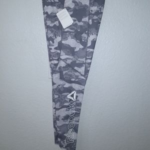 Reebok women's high waisted ankle length workout leggings with pockets